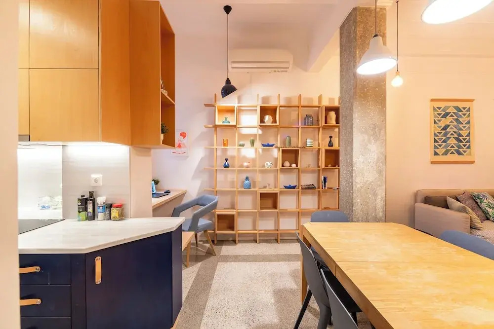 Historic 2BR Oasis in Kolonaki