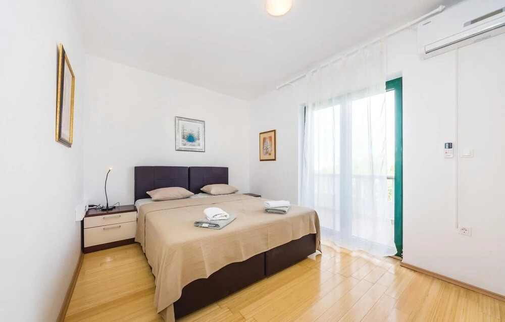 Stunning Apartment in Privlaka With 3 Bedrooms, Wifi and Outdoor Swimming Pool