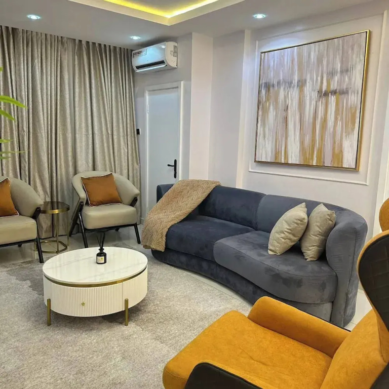 Metrohut Service Apartments
