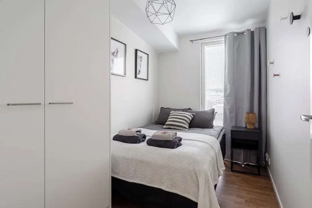 Luxurious 1BR Penthouse with Balcony