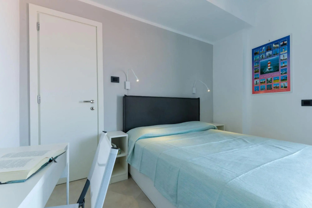 In an oasis of tranquillity, with breathtaking views, a stone's throw from the wonderful historic ce-Galatea