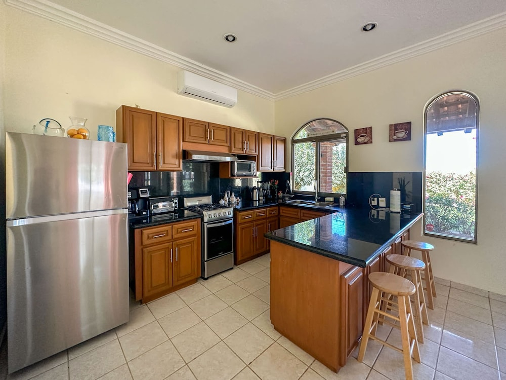 Tranquil Family Escape With Large Patio