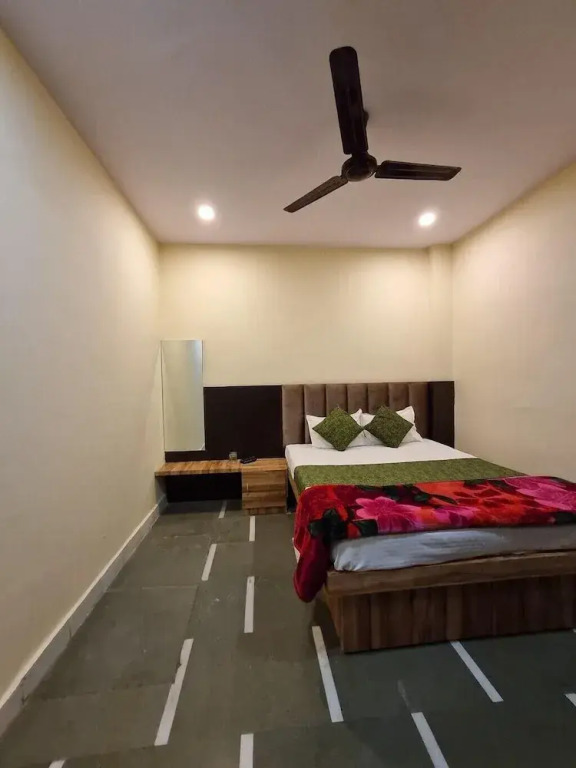 Hotel Shree Shivtam