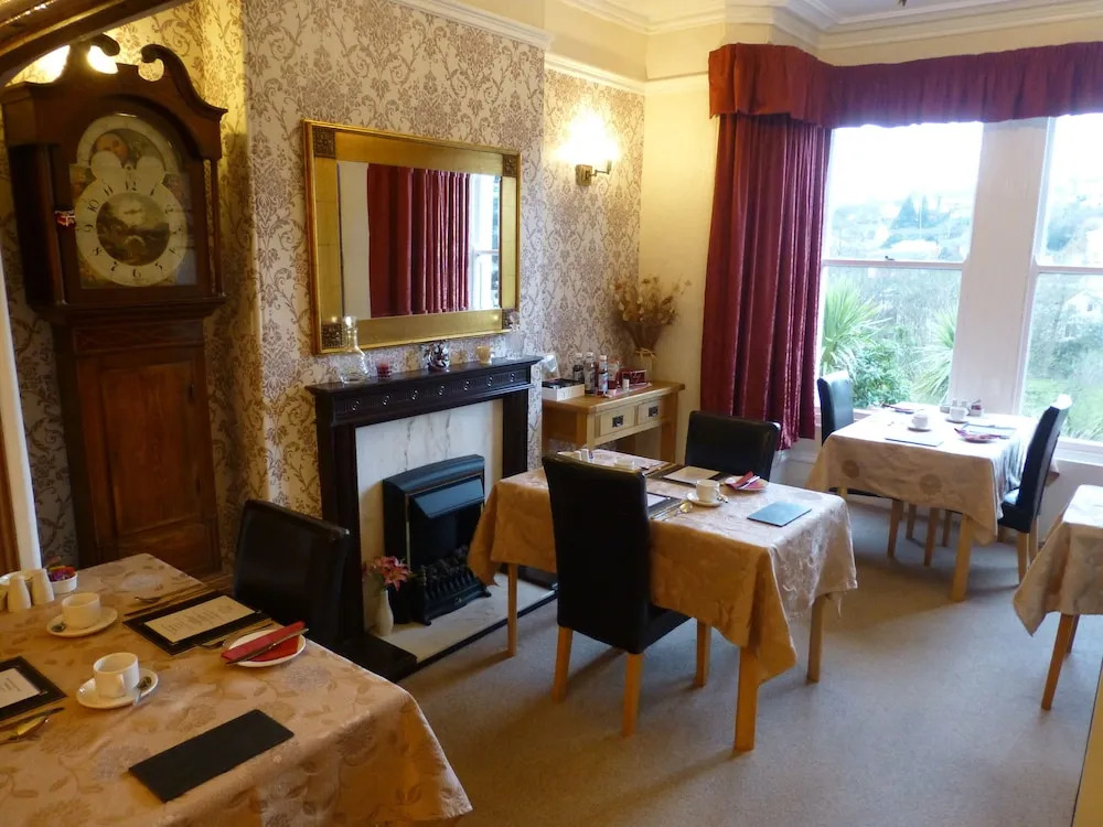 Bryn Derwen Guest House