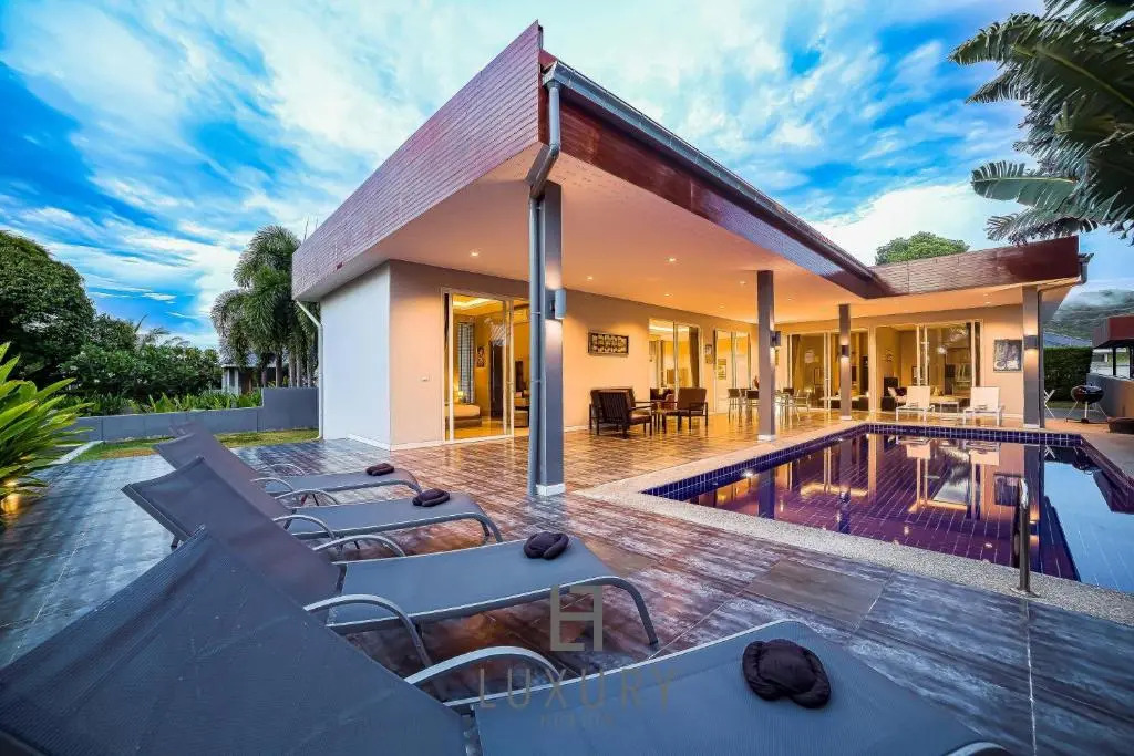 Modern 3 Bedroom Pool Villa In Resort G207
