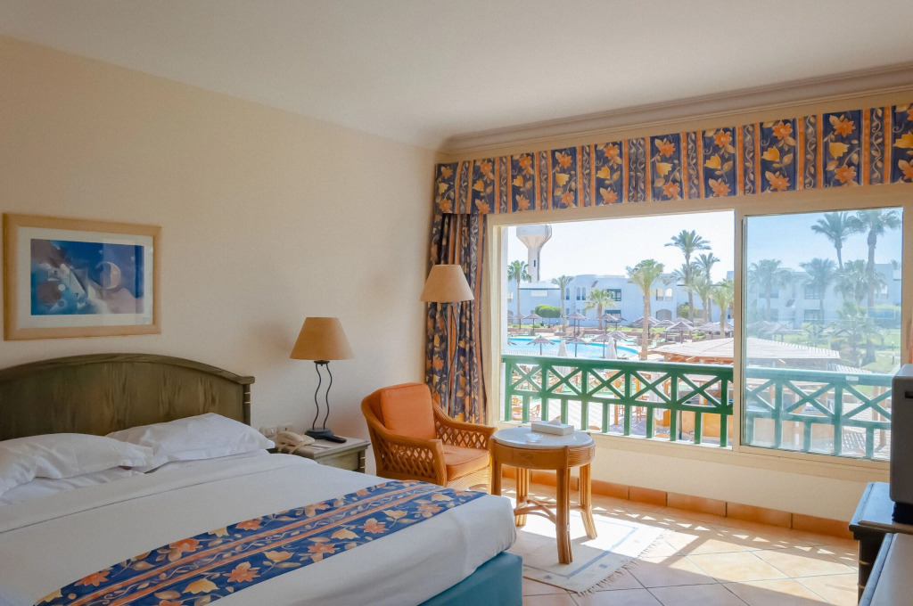 Coral Beach Resort Montazah