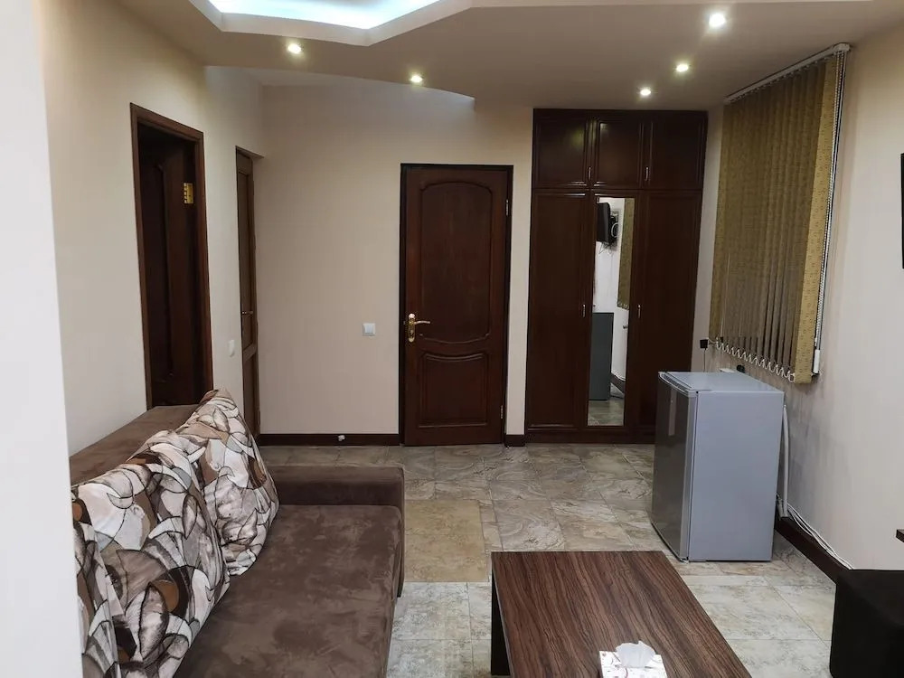 Prime Hotel & Hostel