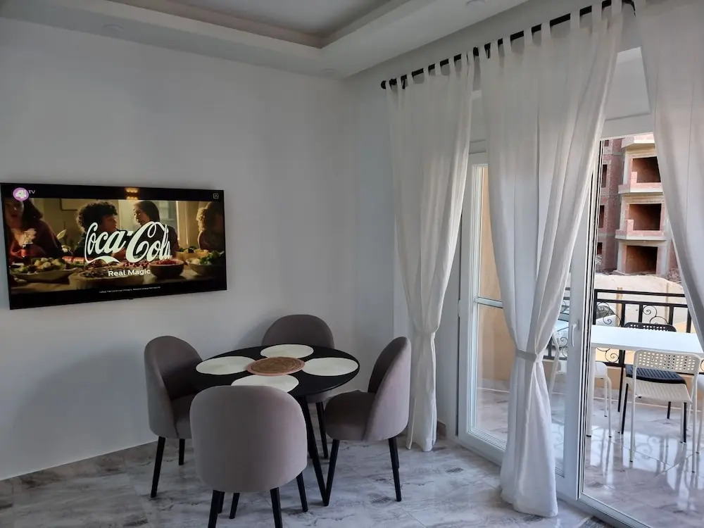 Stunning New 2-bed Apartment Near El Gouna