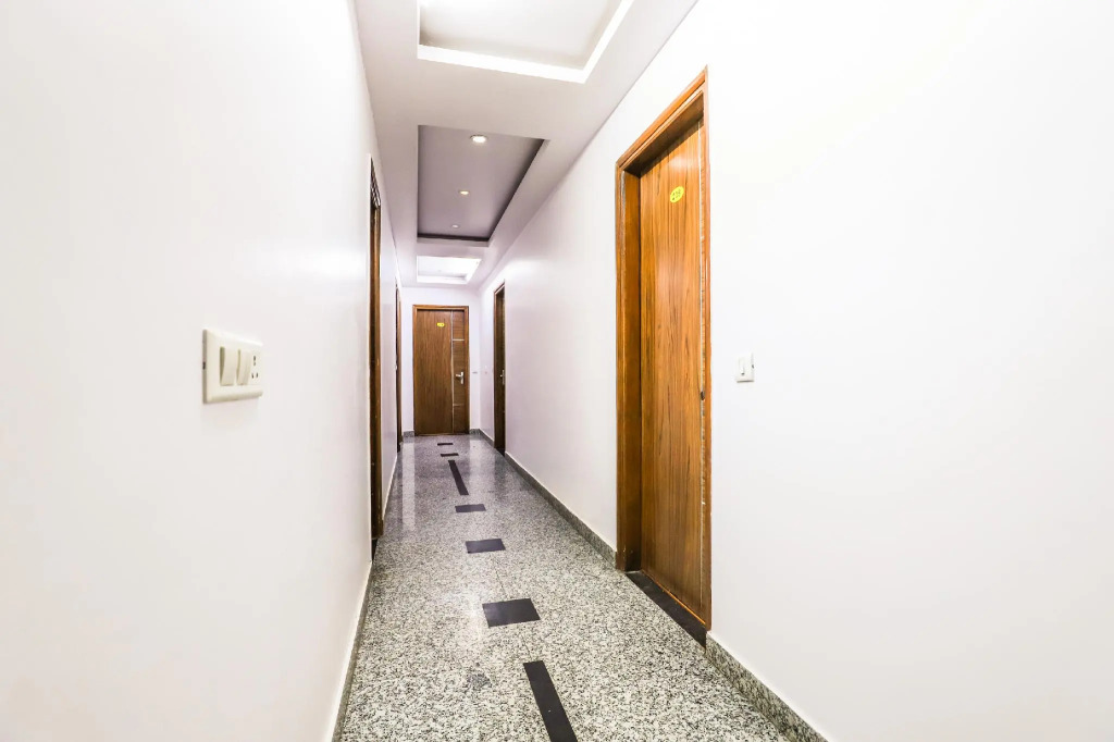 Hotel Sehej Continental At Karol Bagh