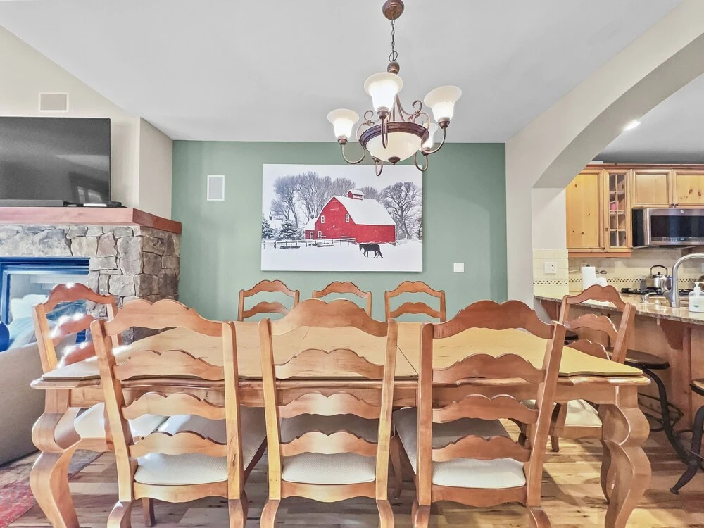 Union Creek Townhome 164b 3 Bedroom Townhouse by RedAwning