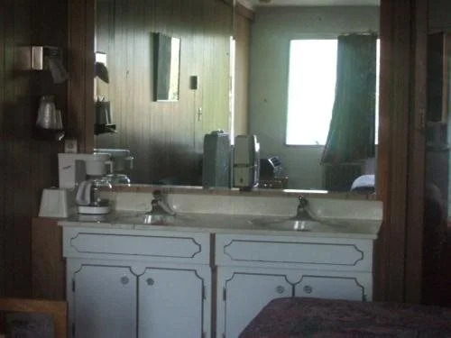 Town House Motor Inn