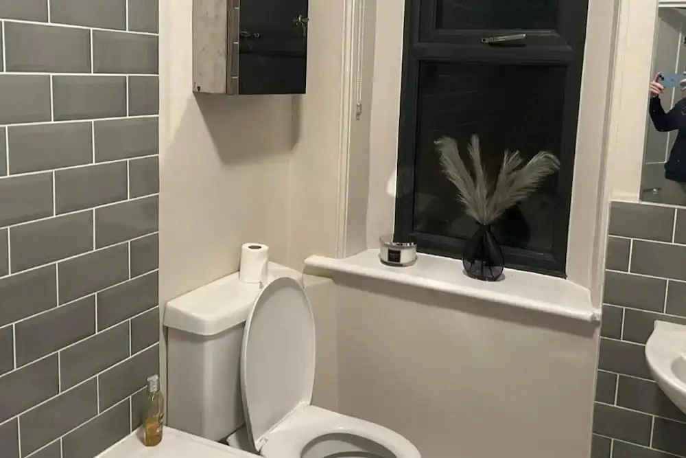 House - Central Stamford - Sleeps 4 - Parking