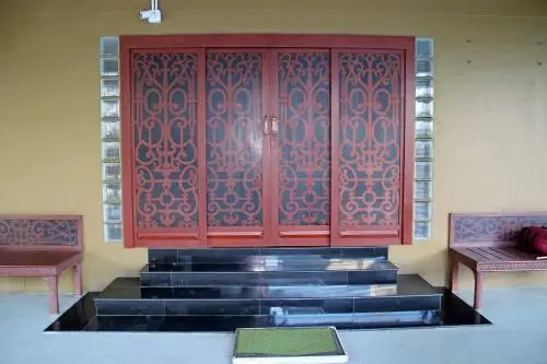 Samsen Suites Spacious 2BR Contemporary Thai Style