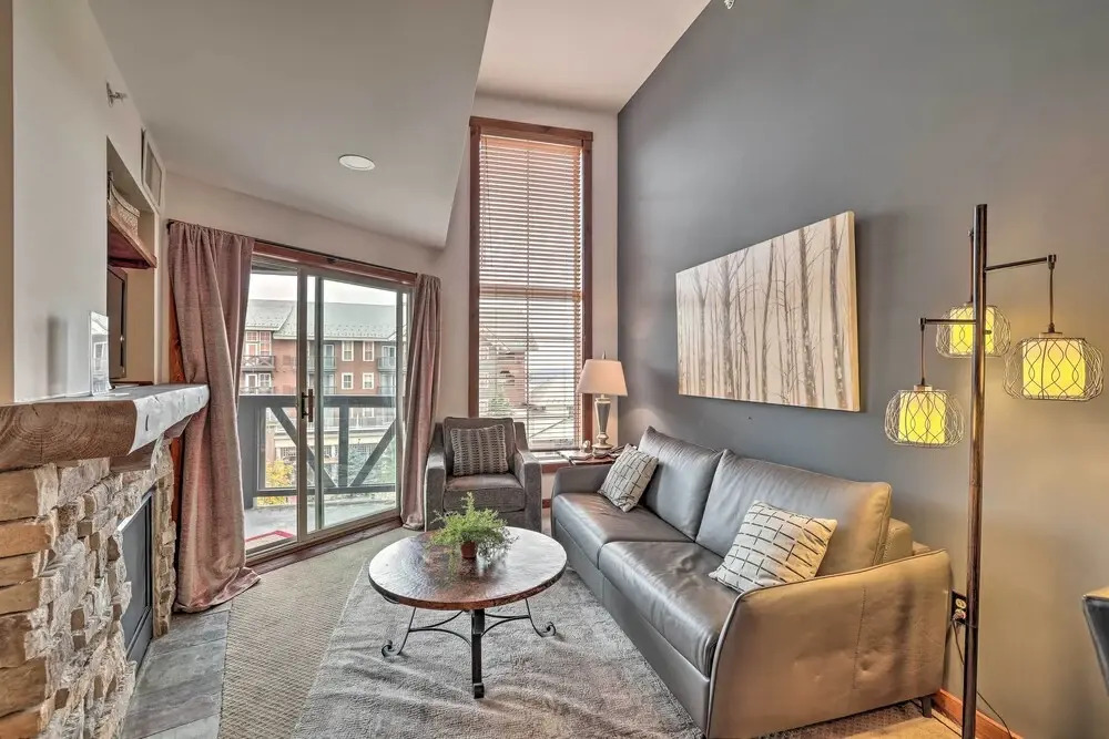 Ski-in/out Condo in Snowshoe Mountain Resort!