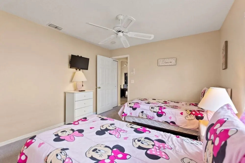 5 Bed Large Pool and Games Room #801