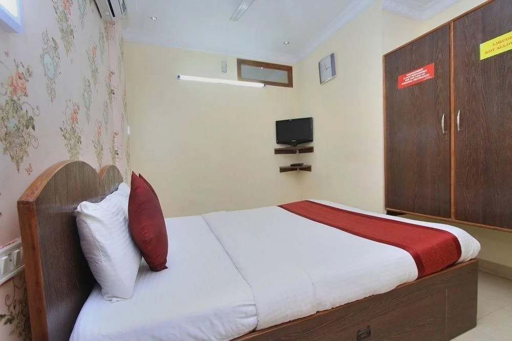Hotel Nayaab Comforts by OYO Rooms