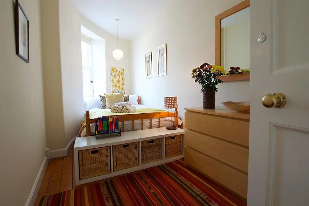 JOIVY Bright New Town 2 bed Apt - 5 Mins to Princes St