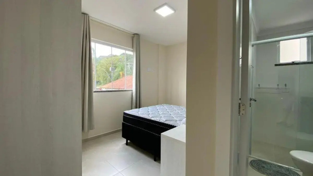 Lindo e Novíssimo Apartamento na Praia de Bombas.