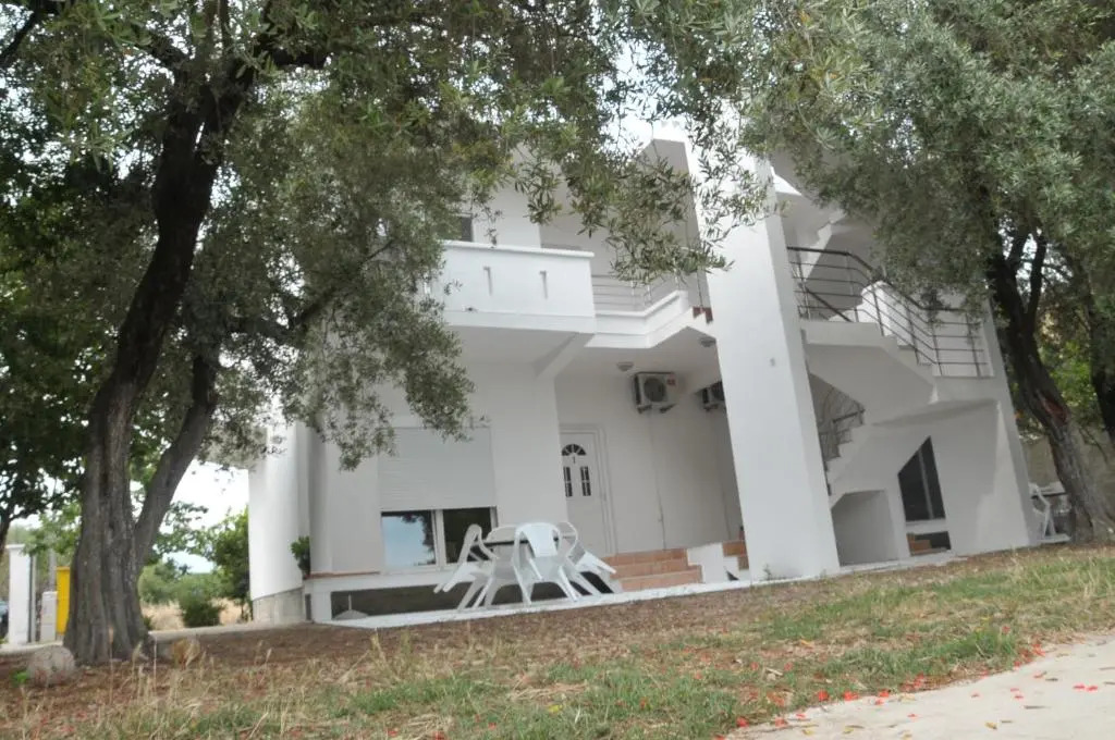 Montebello Inn apartments