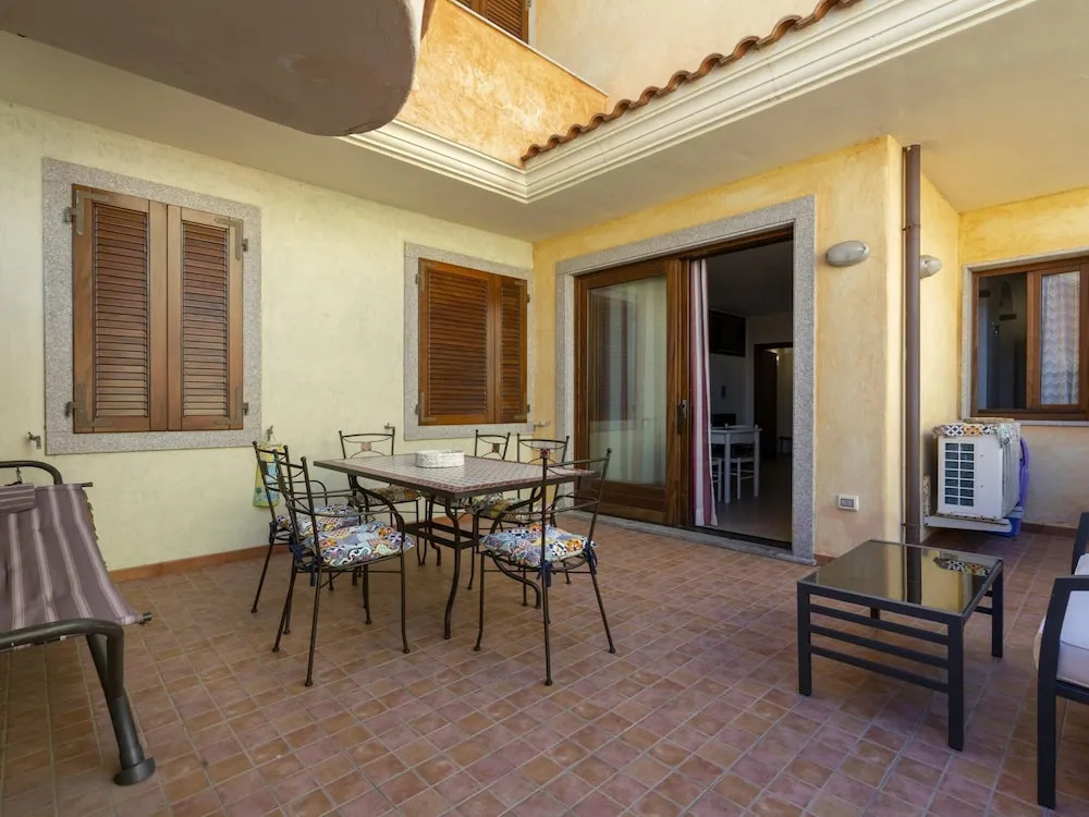 Comfortable Holiday Home in Lu Bagnu Near Seabeach