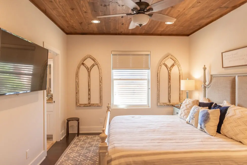 Getaway 3 Bedrooms 3.5 Bathrooms Townhouse