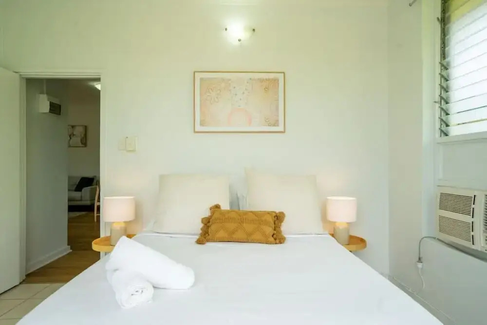 NIGHTCLIFF RETREAT -  Stylish 2BR Apt