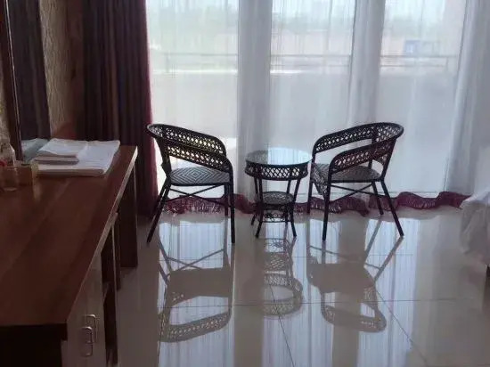 Liangzi Seaview Family Apartment (Laoting Tangshanwan Shop)