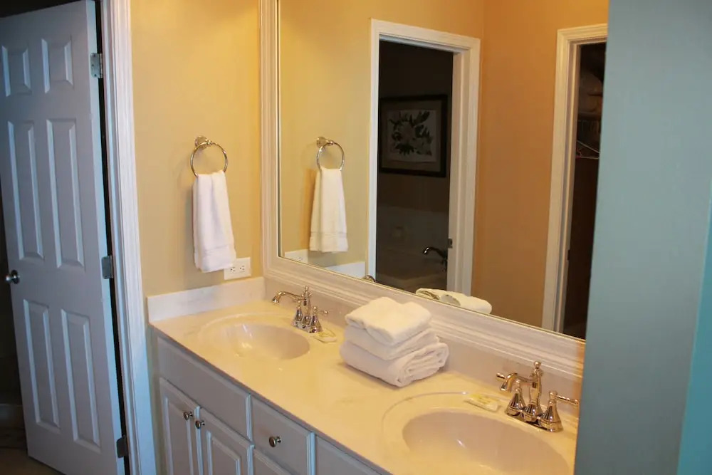 Lighthouse 1418 - 3 Br condo