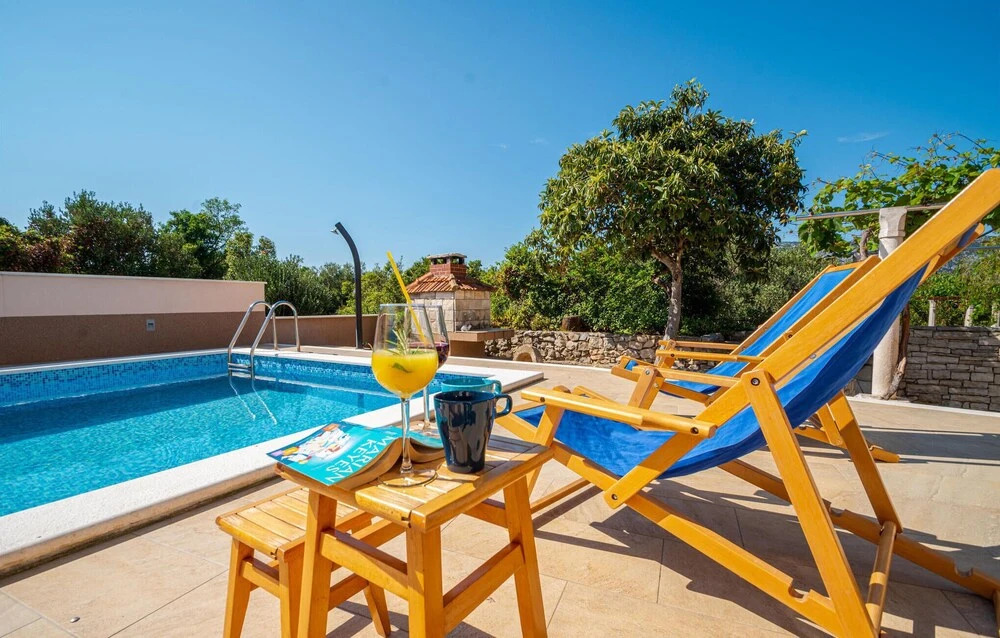Amazing Home in Kneze With Wifi and 4 Bedrooms