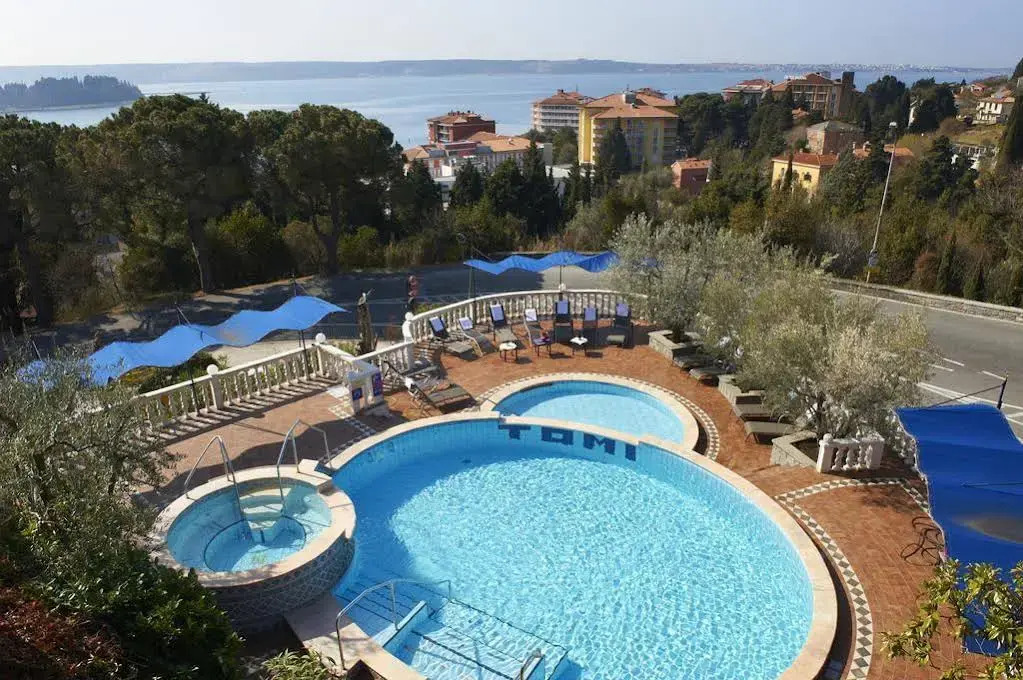 Hotel Tomi