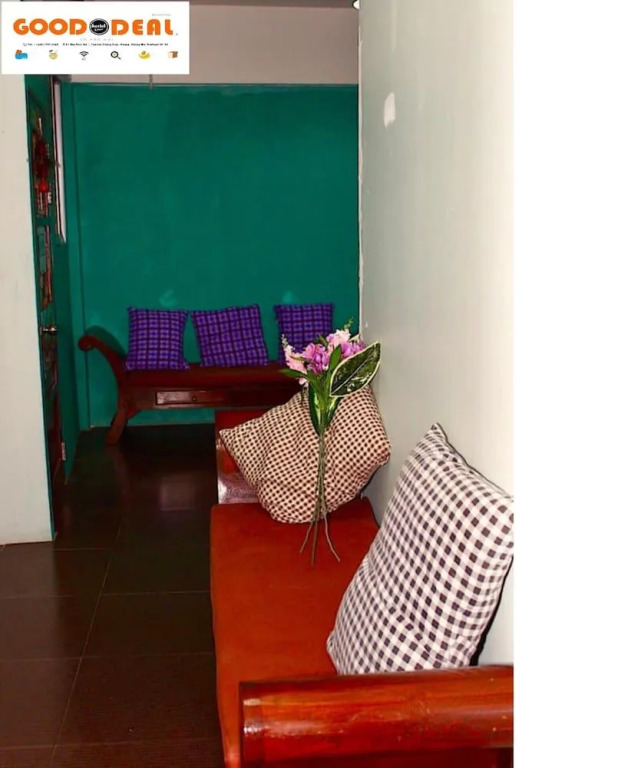 Good Deal Hostel