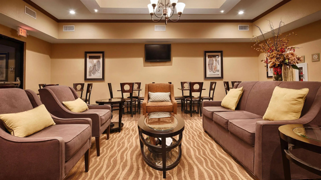 Best Western Plus Seminole Hotel & Suites