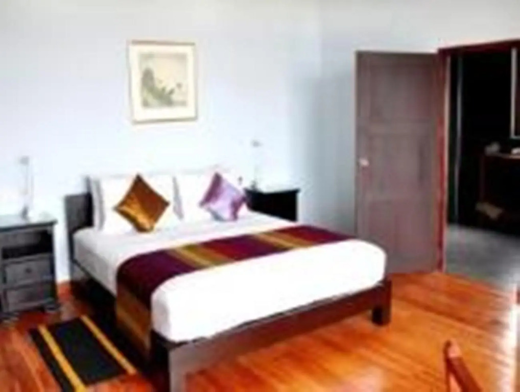 C & I Beach Hotel