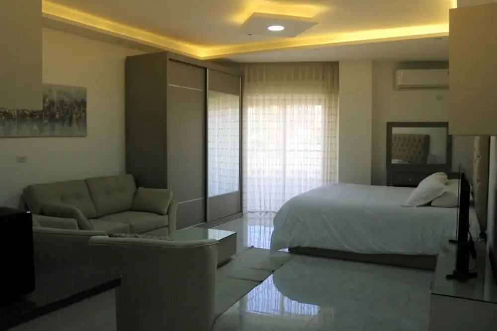 Amazing one Bedroom Apartment in Amman, Elwebdah 5