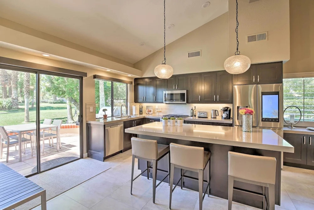 Luxury Remodeled Palm Desert Resort Condo!