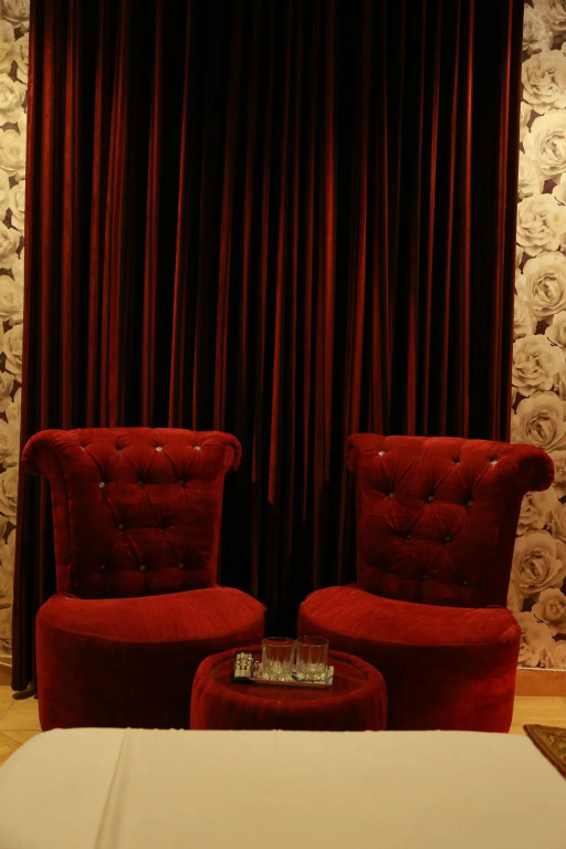 Family Hotel Davis Road Lahore