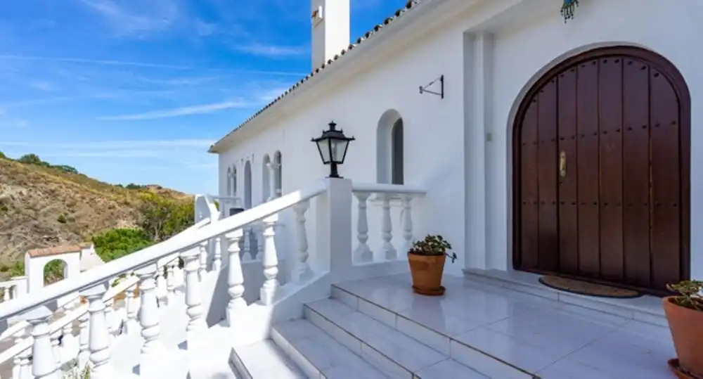 Villa - 4 Bedrooms with Pool, WiFi and Sea views - 107886