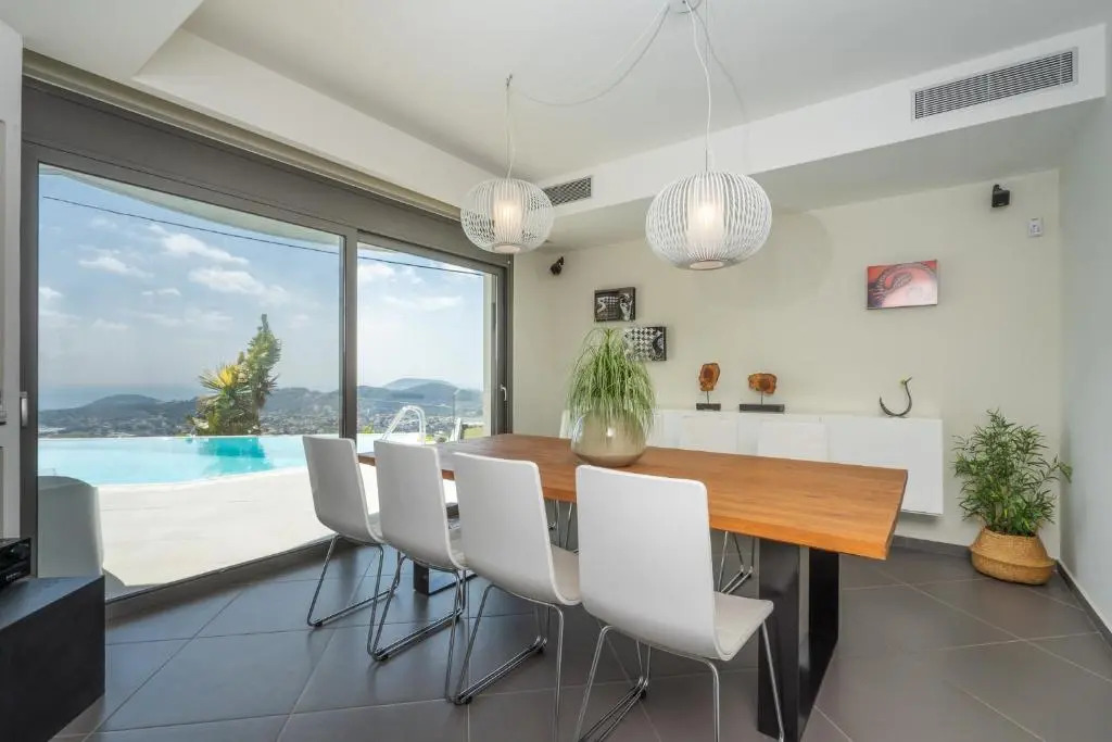 Luxurious 4bd Villa with outstanding view