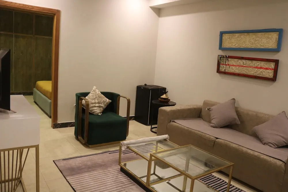 Sab Hotel & Residences