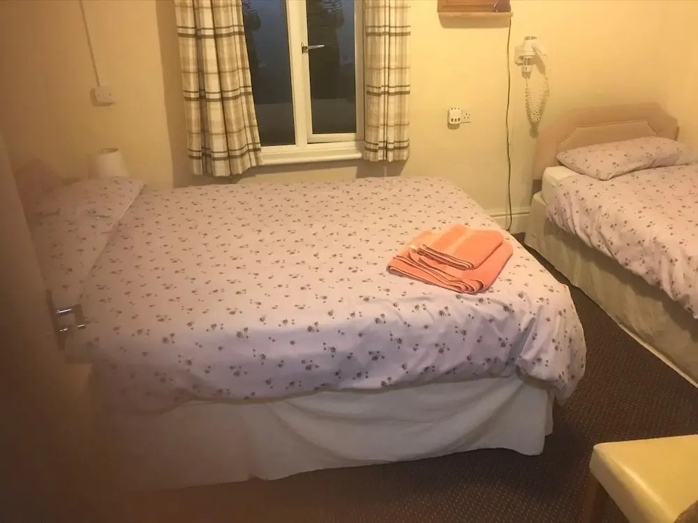 Bridges Guesthouse