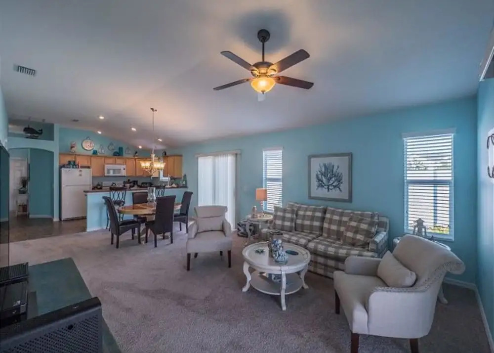 Amber Court 871 by White Pelican VR
