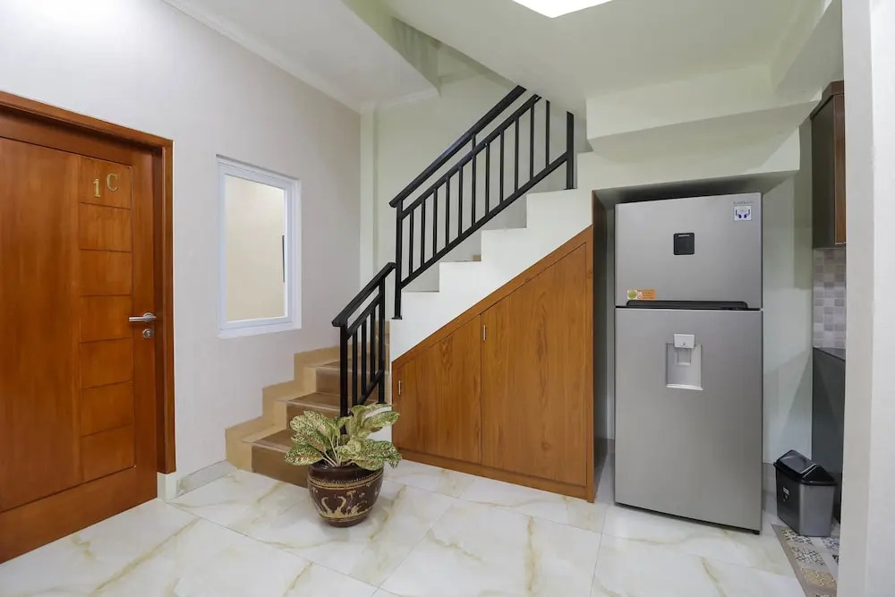 RedDoorz Plus near Dharmawangsa