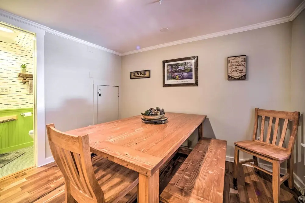 1 Block to Downtown: Cozy Condo by Mirror Lake