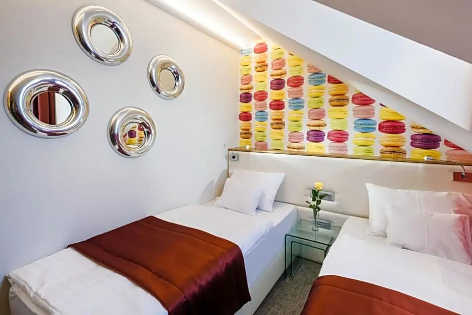RQ Boutique & Unique Hotel