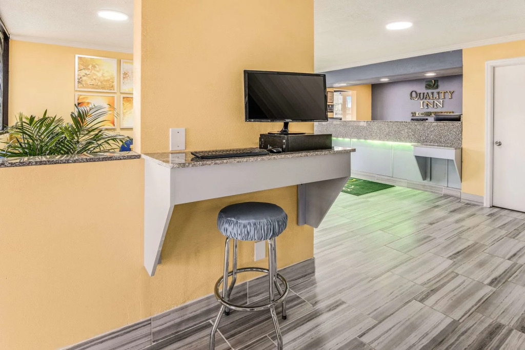 Quality Inn & Suites Dublin