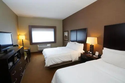 Creekside Hotel & Suites