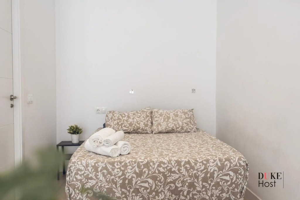 Santa Maria de la cabeza2 Apartments