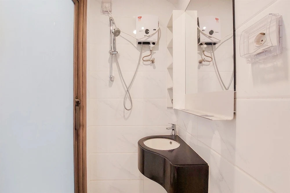 Modern And Nice Studio At Sky House Alam Sutera Apartment