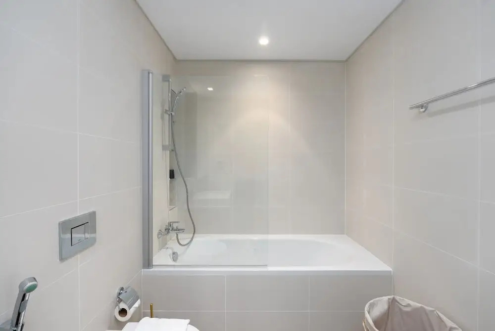 Contemporary 1BR w Dubai Marina Glimpse