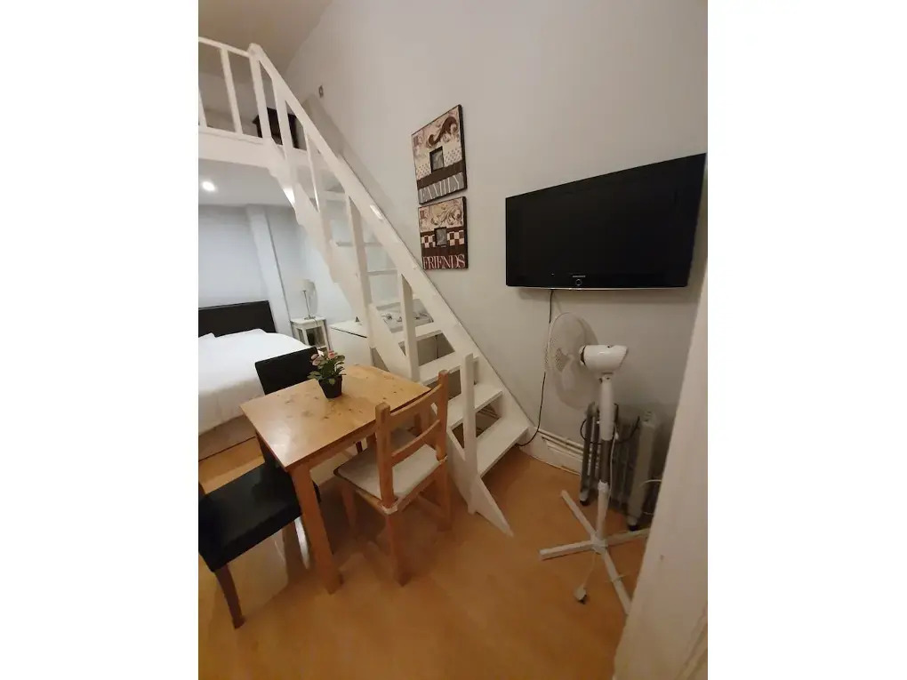 Studio Apartment in South Kensington 2